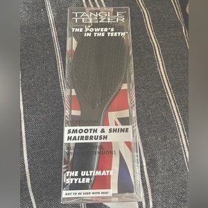 Tangle Teezer The Ultimate Styler black hairbrush BNIB!